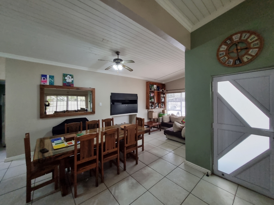 To Let 3 Bedroom Property for Rent in Soneike Western Cape